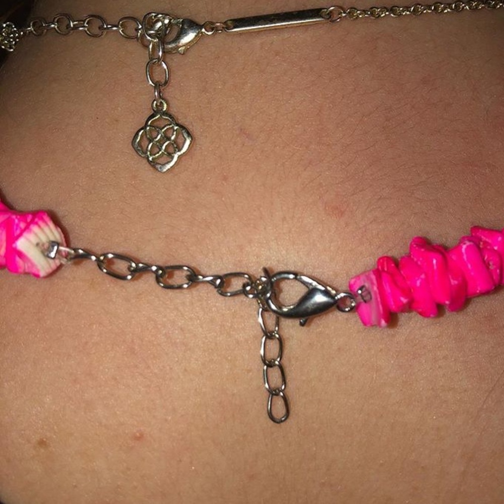 hot pink puka shell necklace - Picture 3 of 3